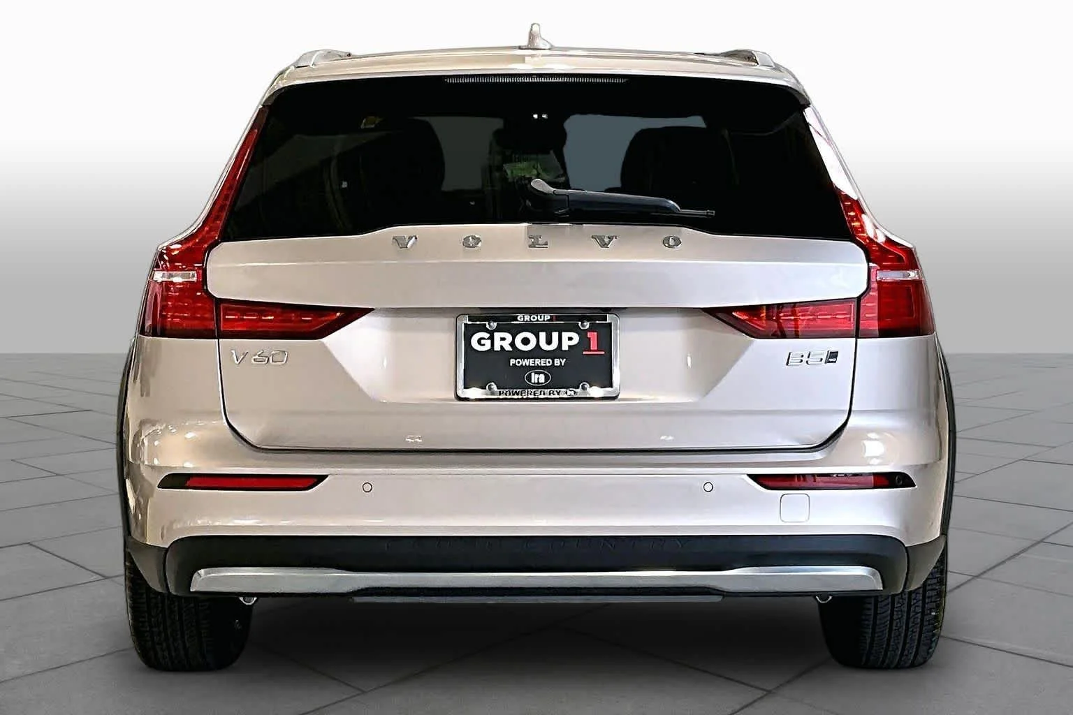 Certified Used 2026 Bright Dusk Volvo Plus image 5