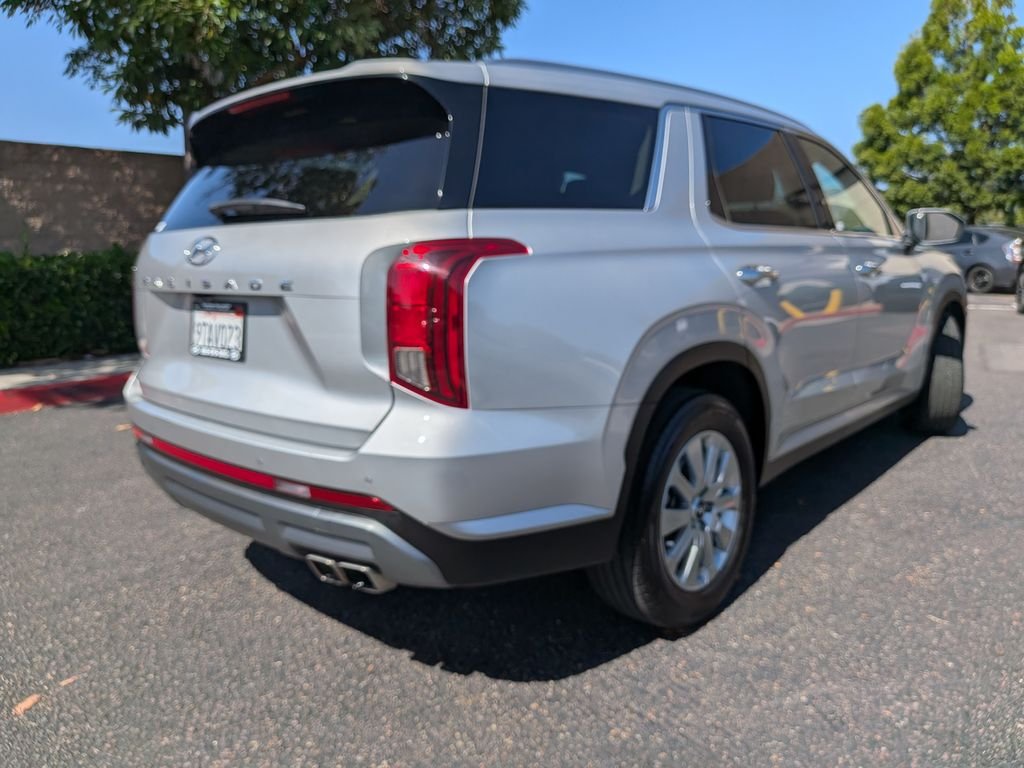 Used 2025 Silver Hyundai SEL image 7