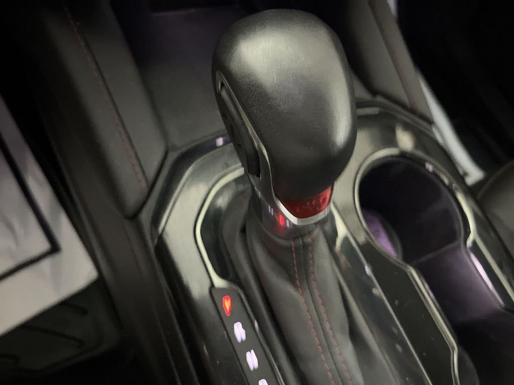 Used 2022 Red Chevrolet RS image 24