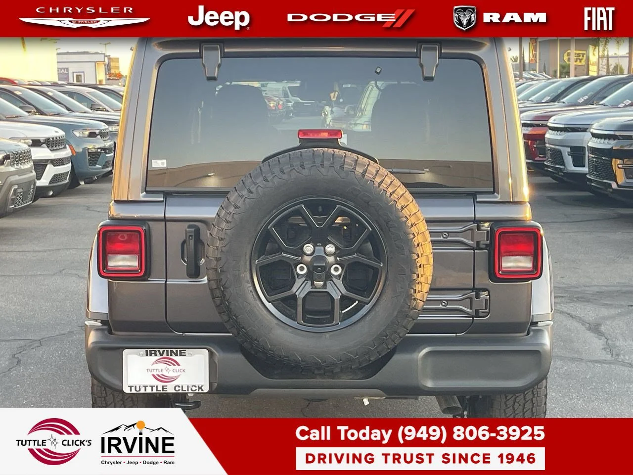 New 2026 Granite Crystal Metallic Clear-Coat Paint Jeep California Edition image 11