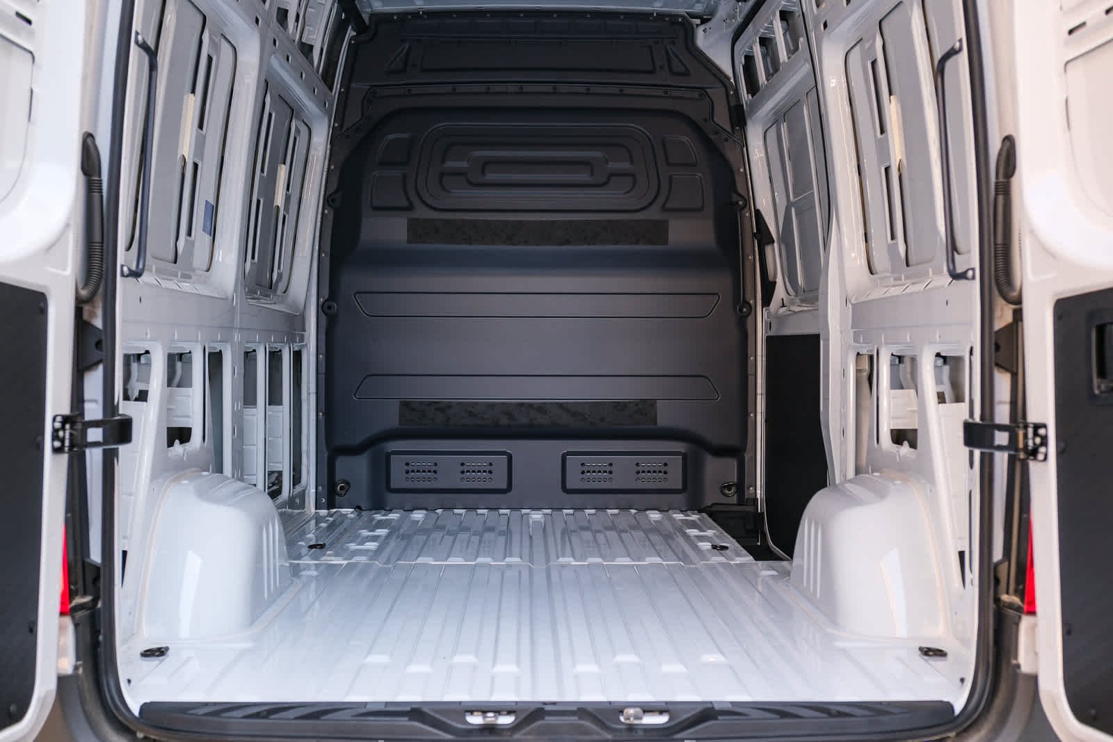 New 2025 Arctic+White Mercedes-Benz Cargo 144 WB  RWD 2.0L 4-Cylinder image 29