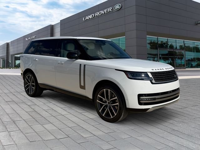 New 2026 Fuji White Land Rover SE image 7