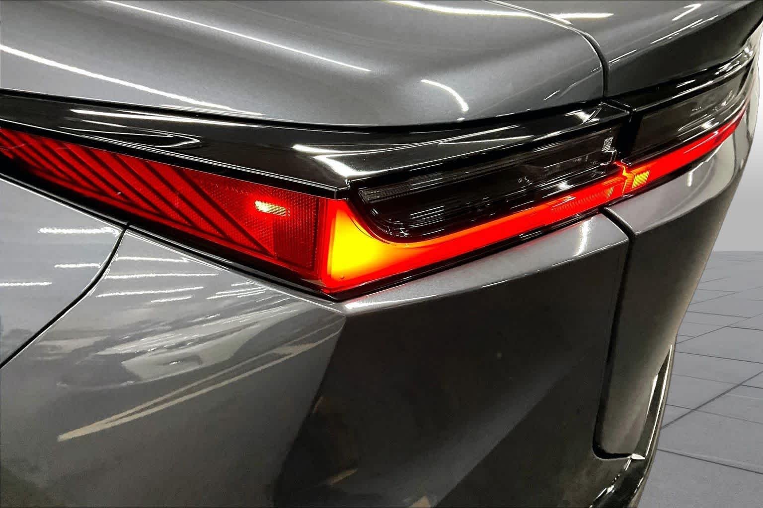 2026 Lexus RZ Base - Photo 27
