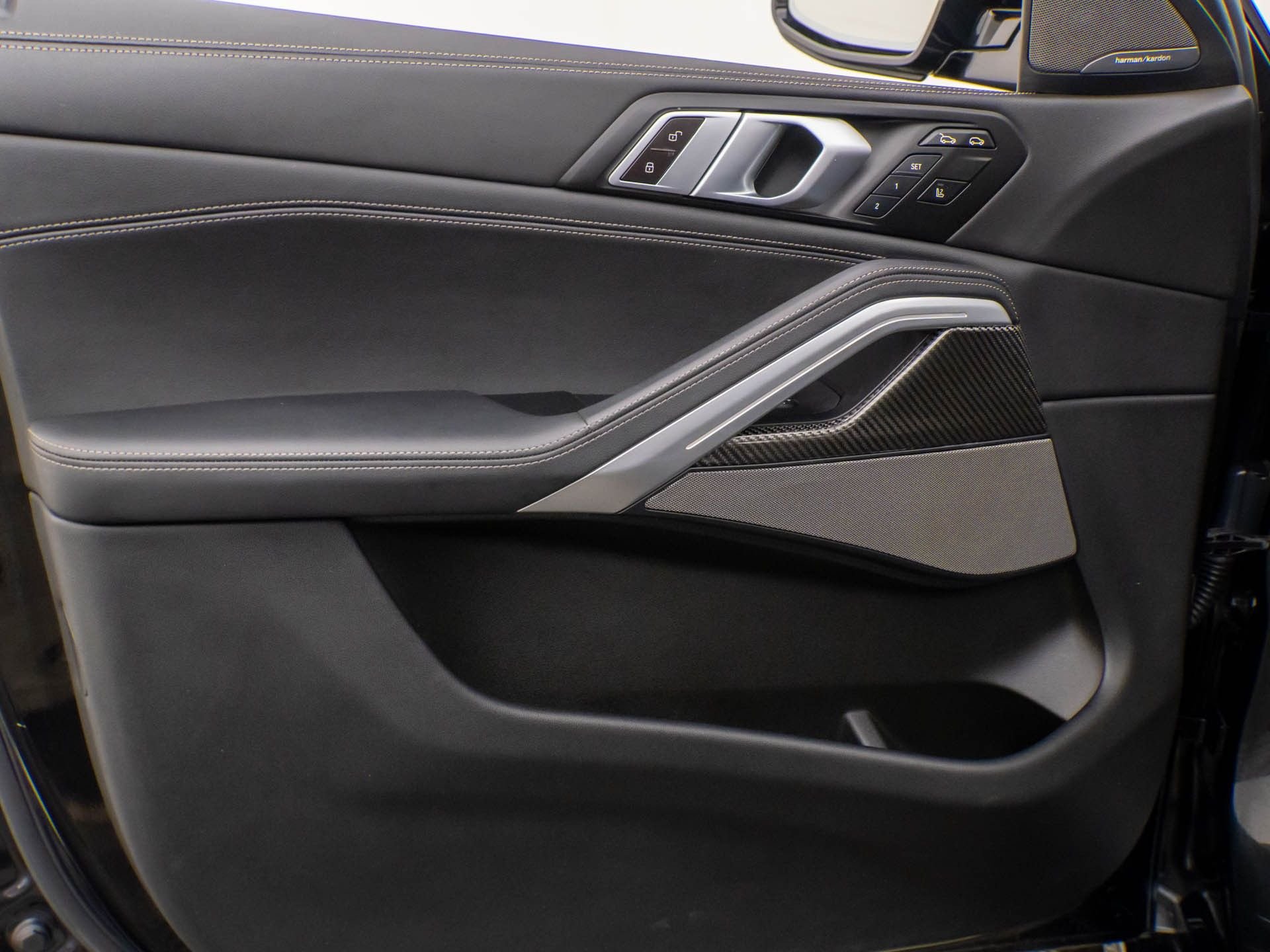 Used 2024 Black BMW M60i image 14