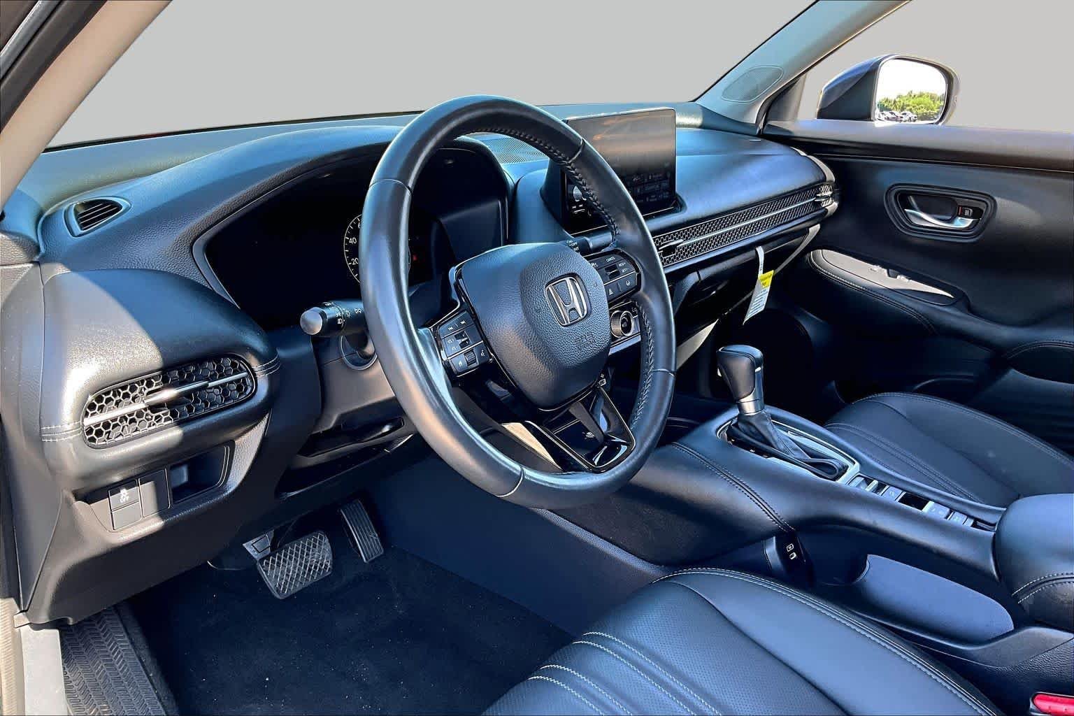 Used 2025 Modern Steel Metallic Honda EX-L image 15