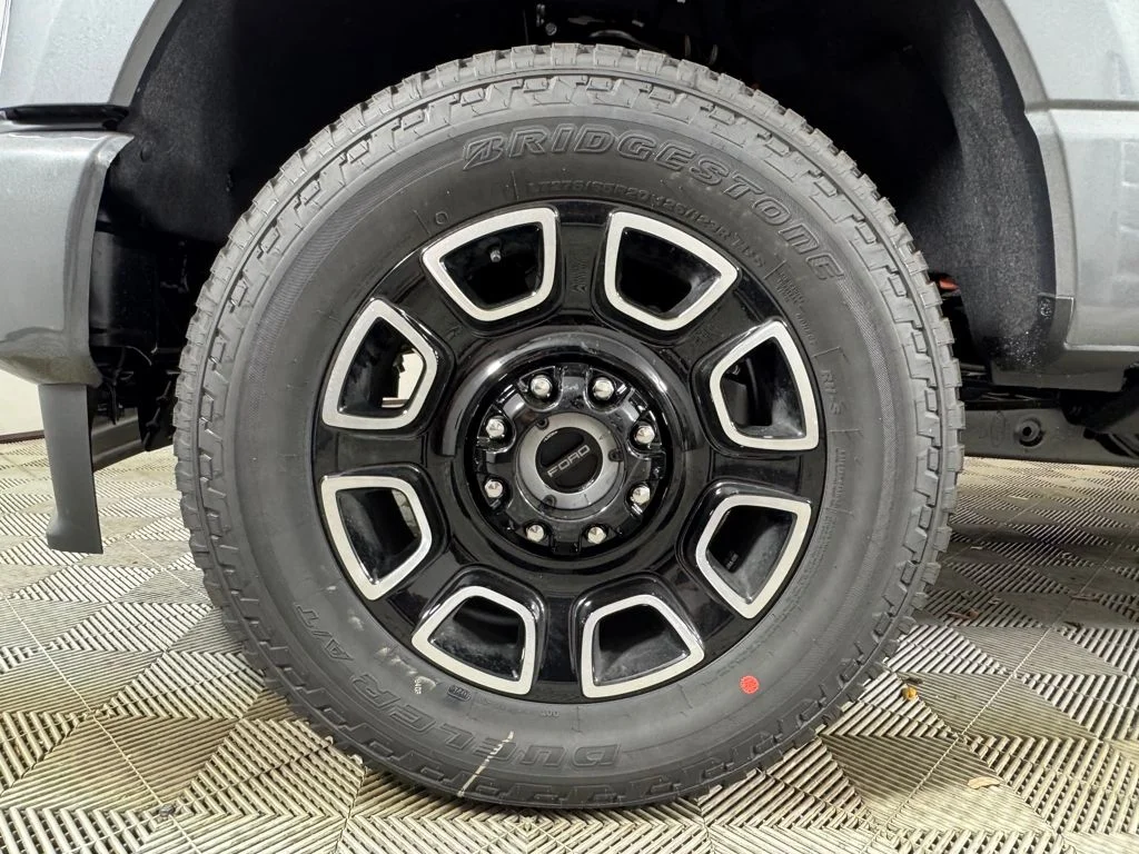 New 2026 Gray Ford Platinum image 13