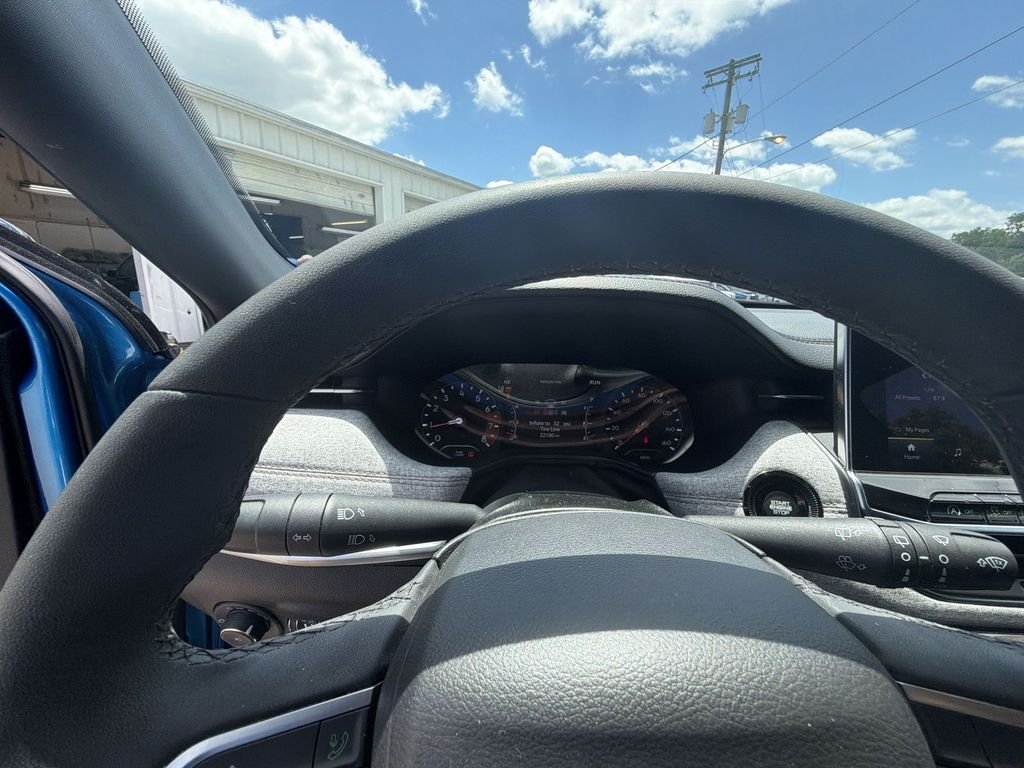 Used 2023 Blue Jeep Latitude Lux image 15