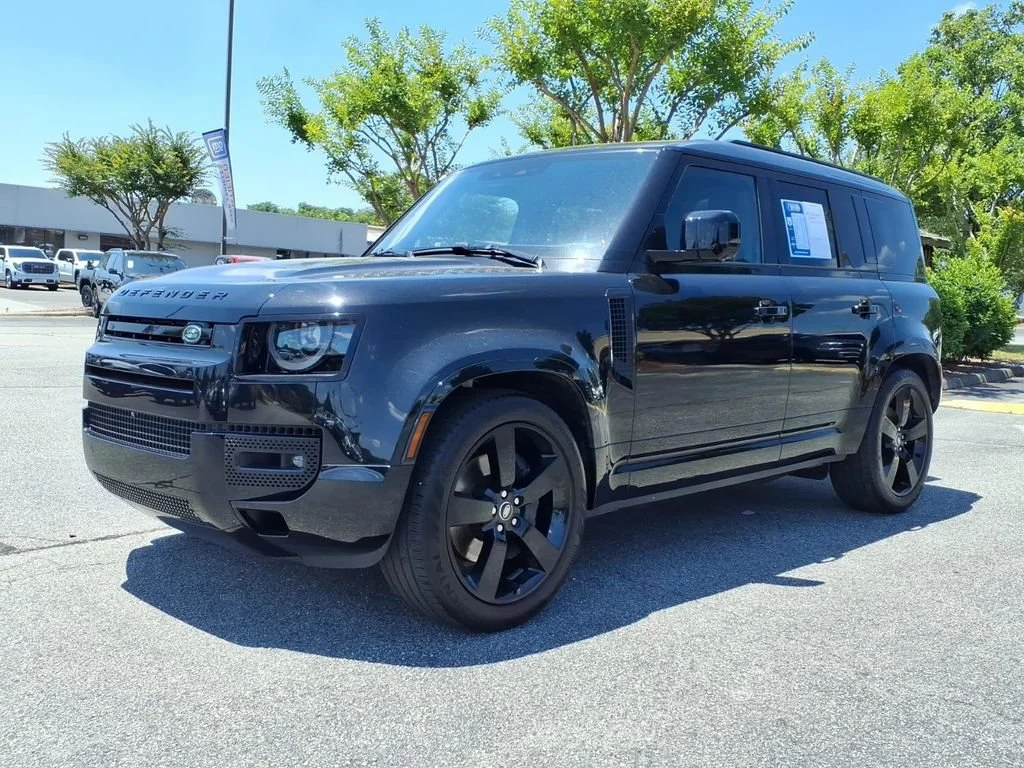 Used 2025 Black Land Rover 110 P400 X-Dynamic SE image 25