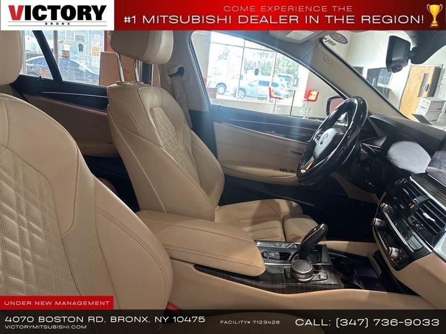 Used 2022 White BMW 530e iPerformance image 16