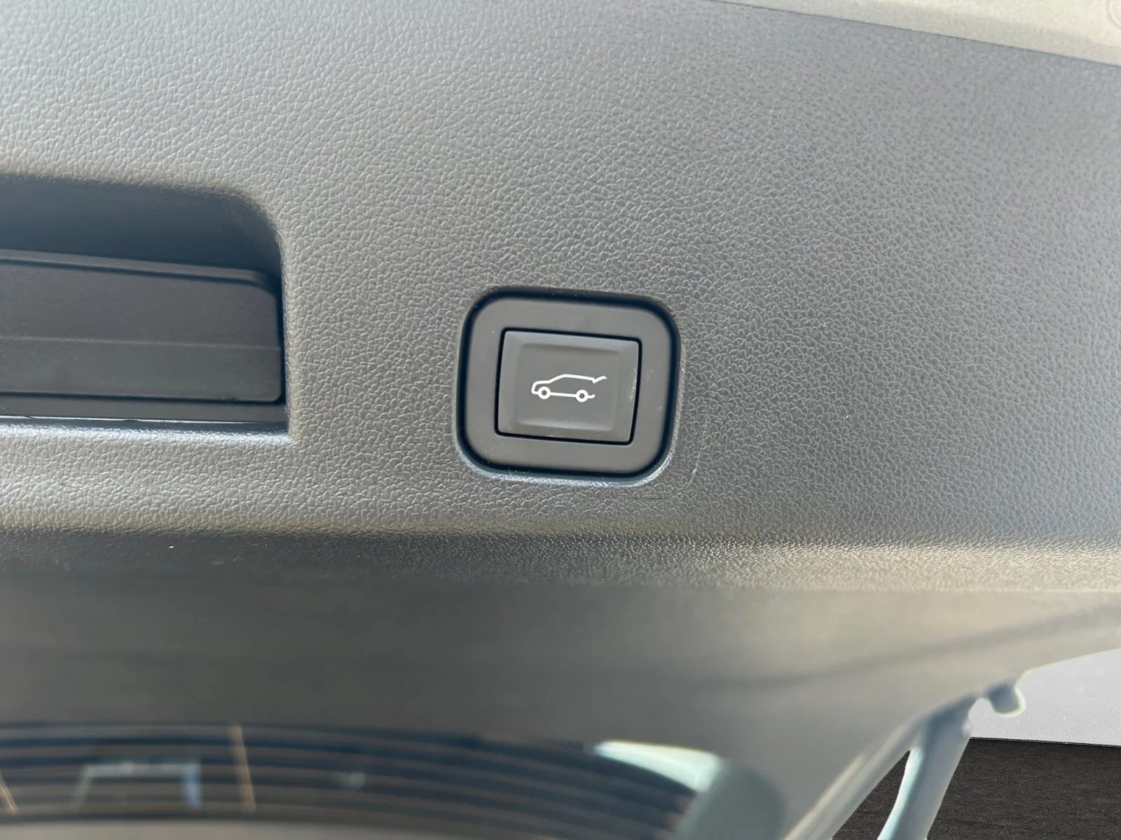 New 2026 Sterling Metallic GMC Elevation AWD image 11