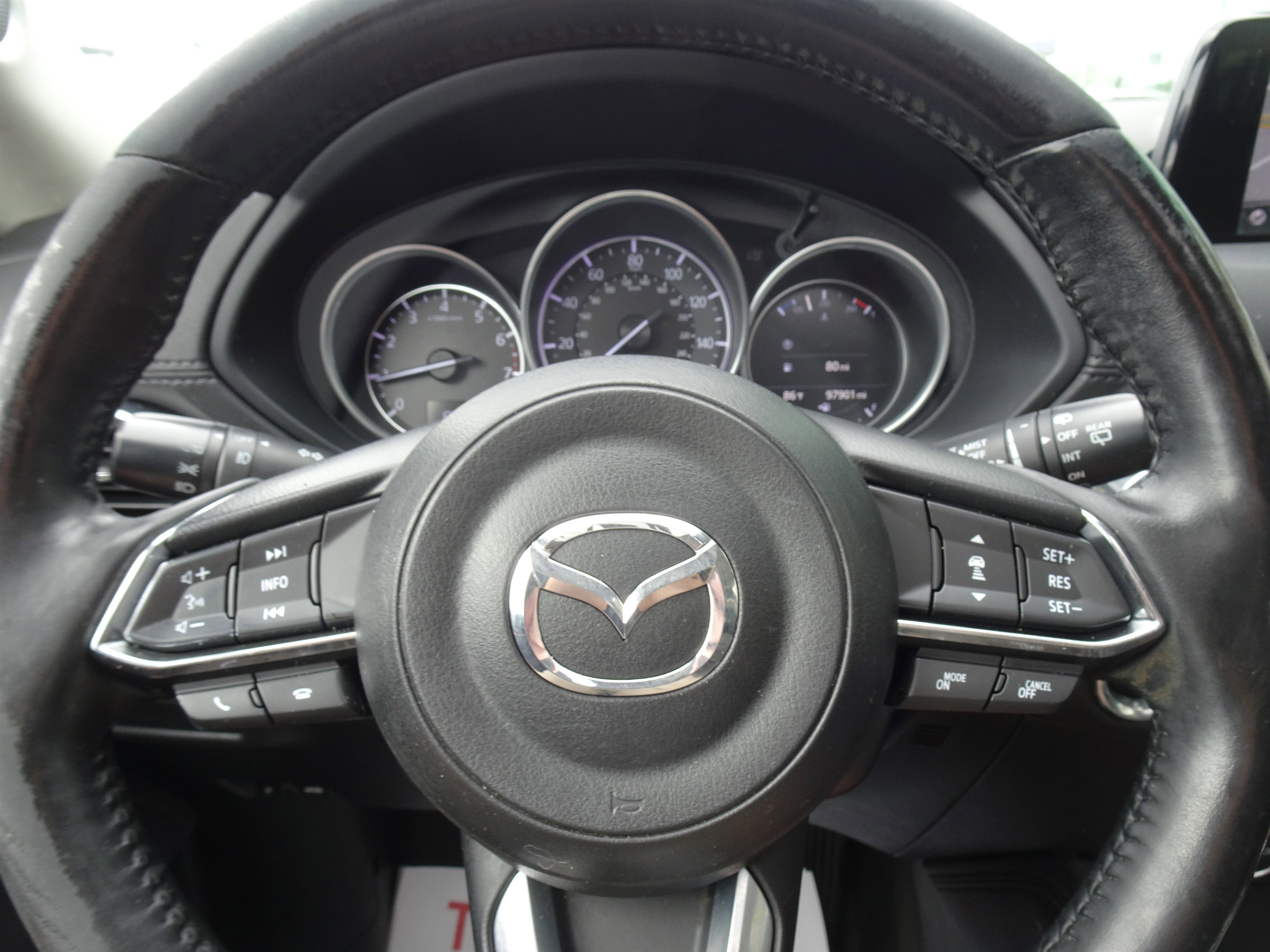 Used 2018 Machine Gray Metallic Mazda Grand Touring image 21