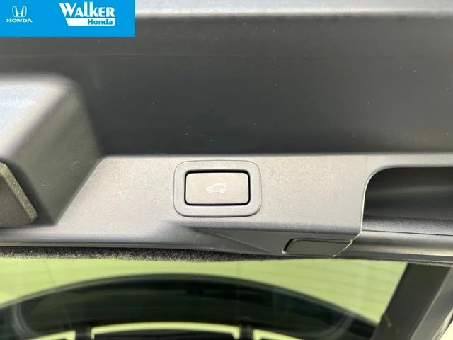 Used 2020 White Land Rover HST image 40