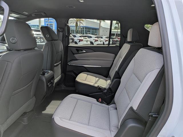 New 2027 Summit White Chevrolet LT image 40