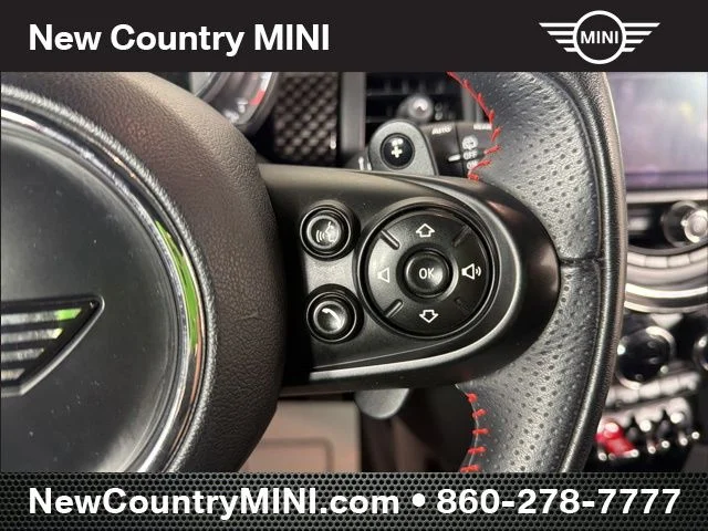 Used 2019 Orange MINI  image 21