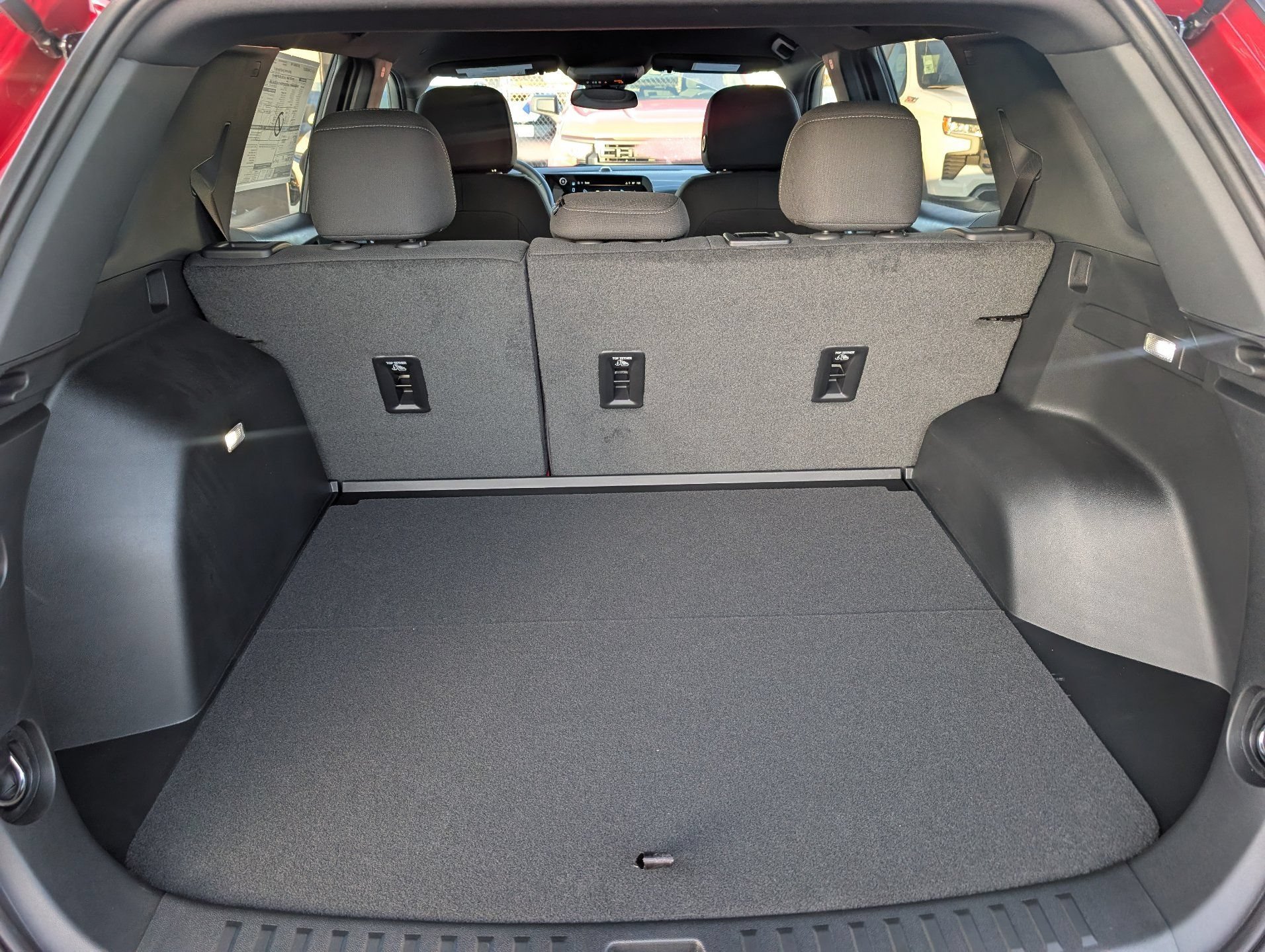 2027 Chevrolet Equinox LT - Photo 8