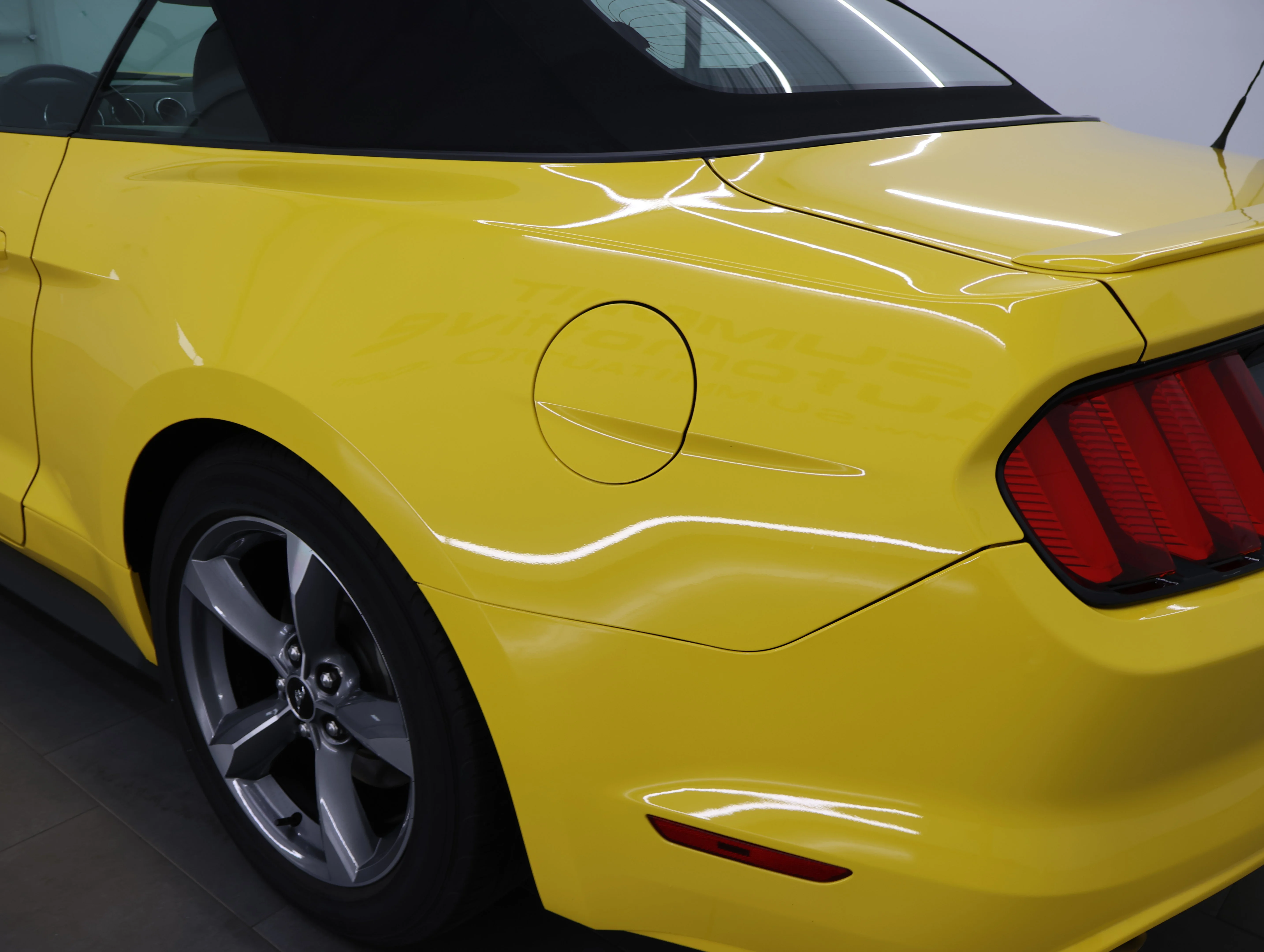 Used 2016 Triple Yellow Tri-Coat Ford V6 image 29