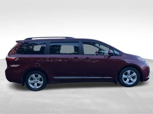 Used 2015 Red Toyota LE image 6