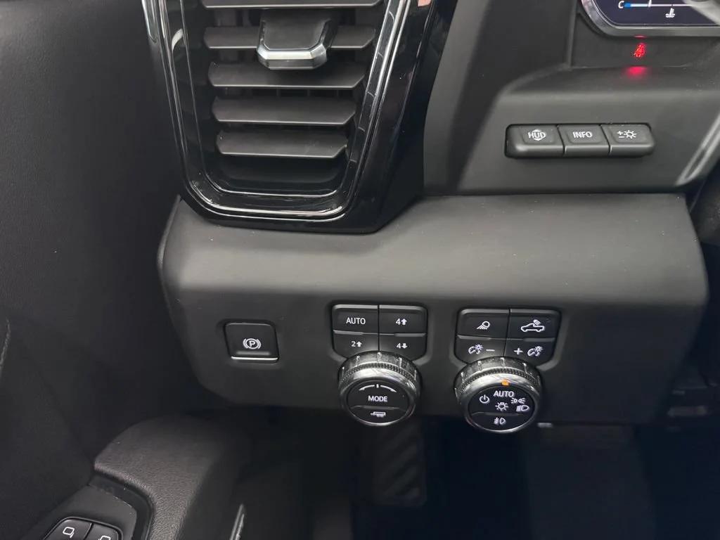 2025 GMC Sierra 2500HD AT4 - Photo 26