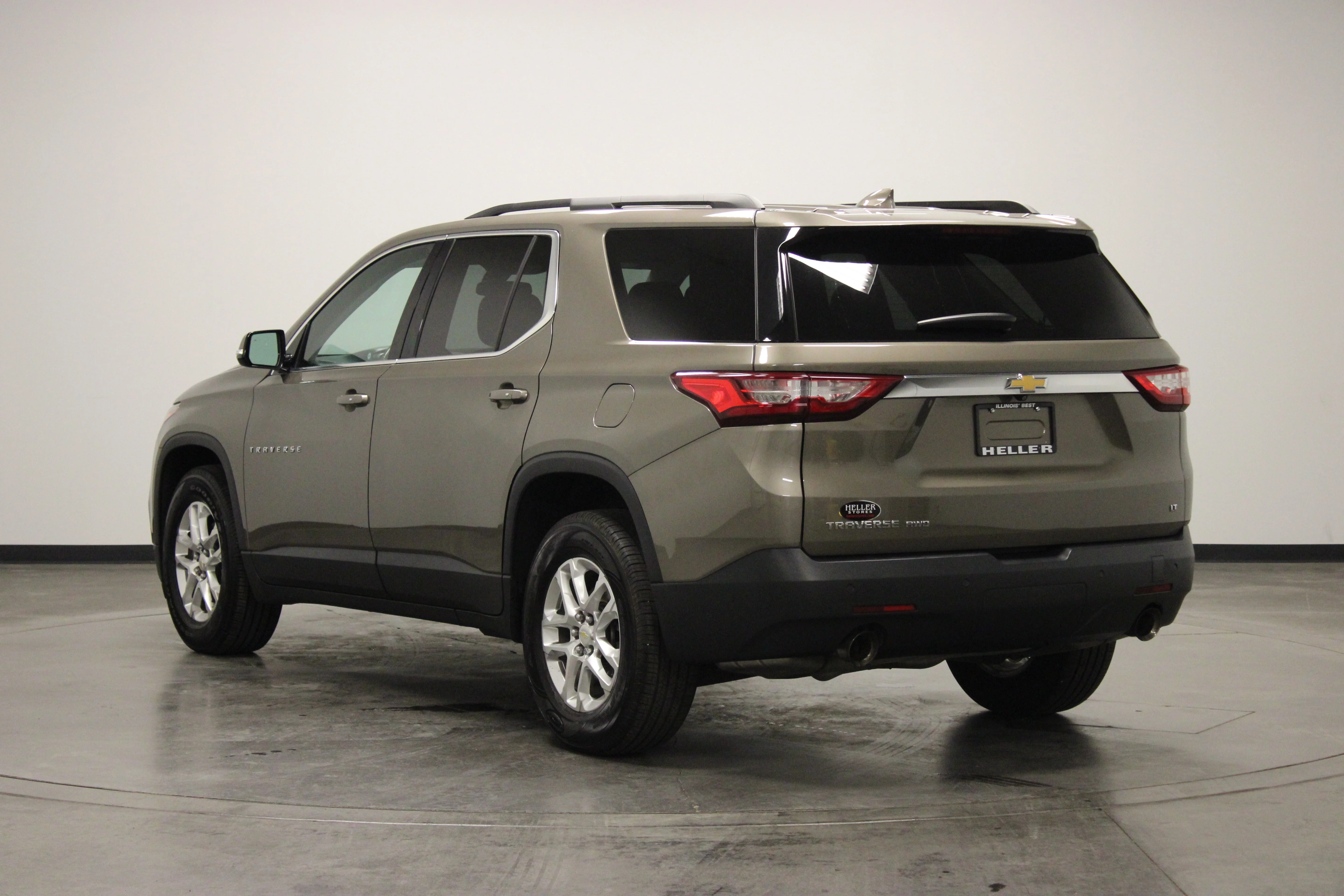 Used 2020 Stone Gray Metallic Chevrolet LT image 6
