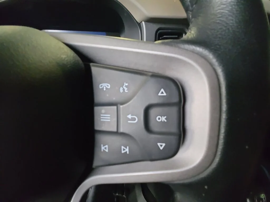 Used 2024 White Ford Wildtrak image 19