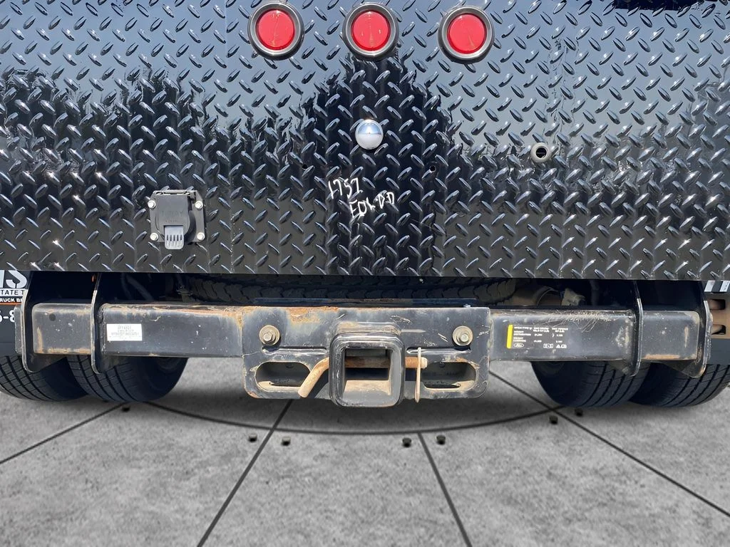 Used 2022 White Ford XL image 63