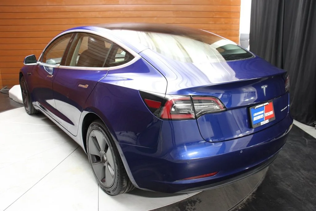 Used 2019 Deep Blue Metallic Tesla  image 10