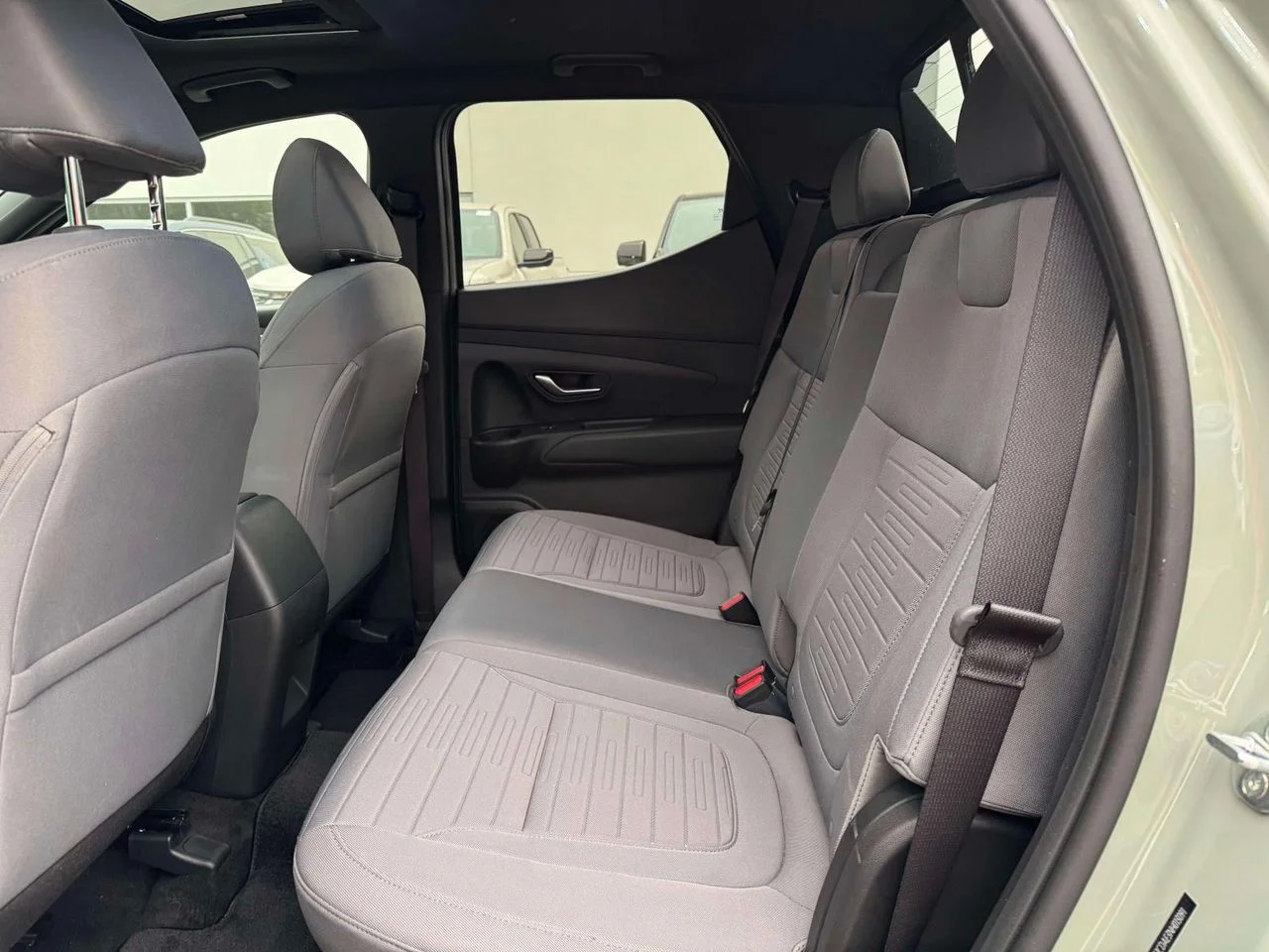 Used 2022 Sage Gray Hyundai SEL image 14