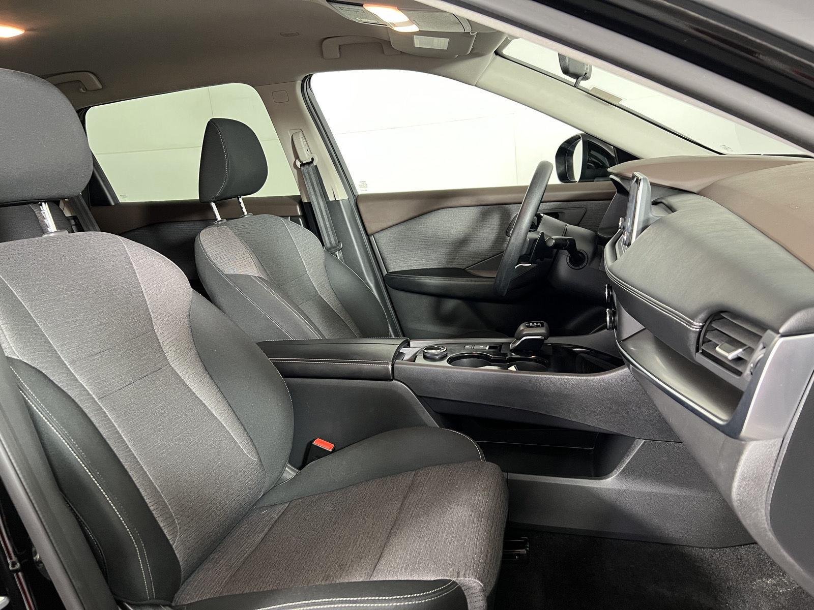 Used 2023 Super Black Nissan SV image 26