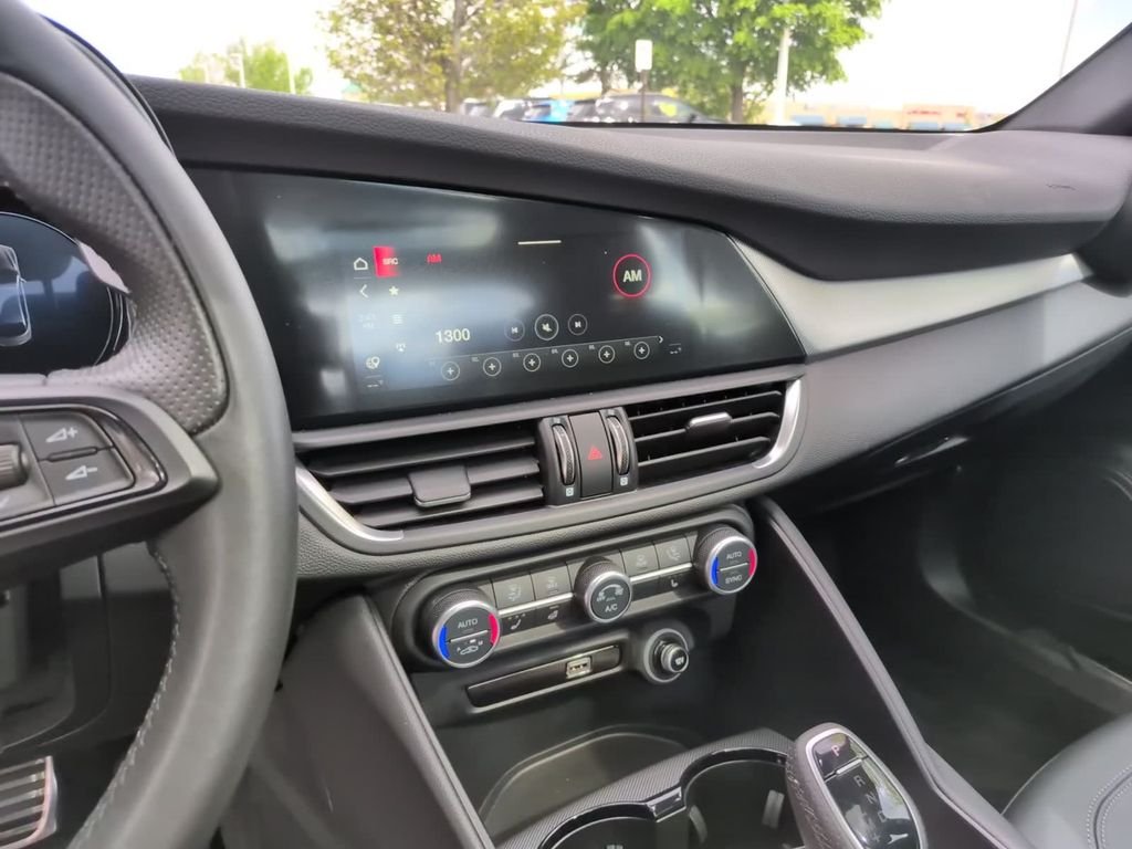 Used 2024 White Alfa Romeo Veloce image 31