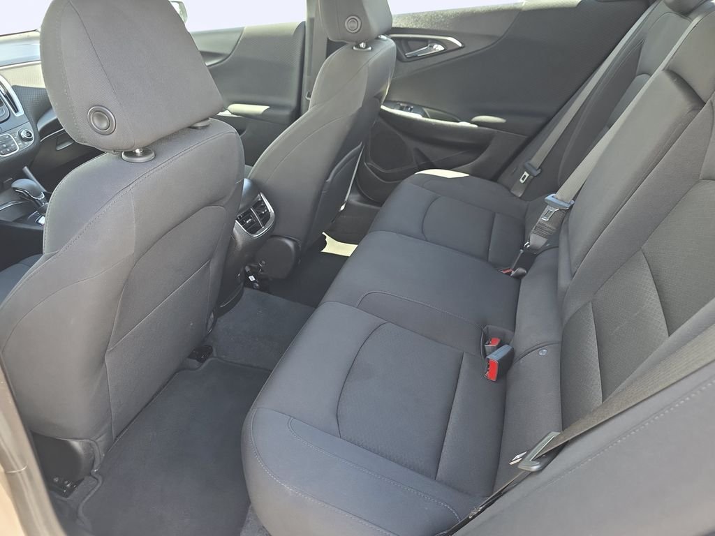 2025 Chevrolet Malibu 1LT - Photo 30