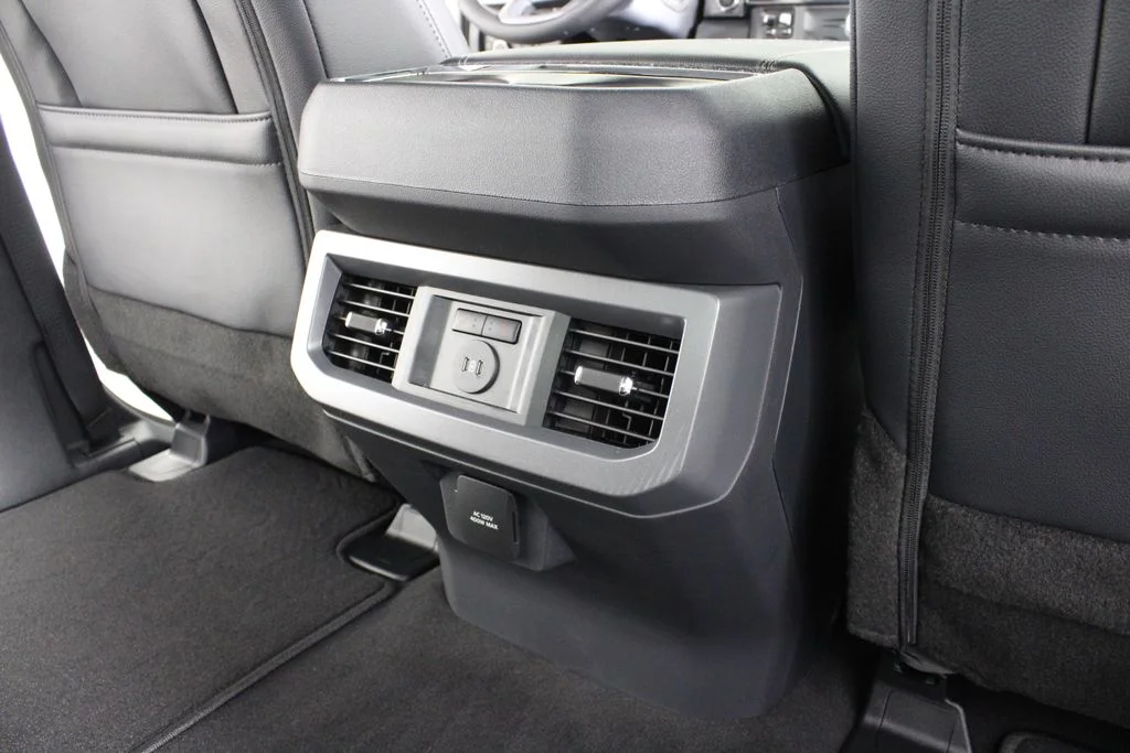 New 2026 Oxford White Ford Lariat image 15