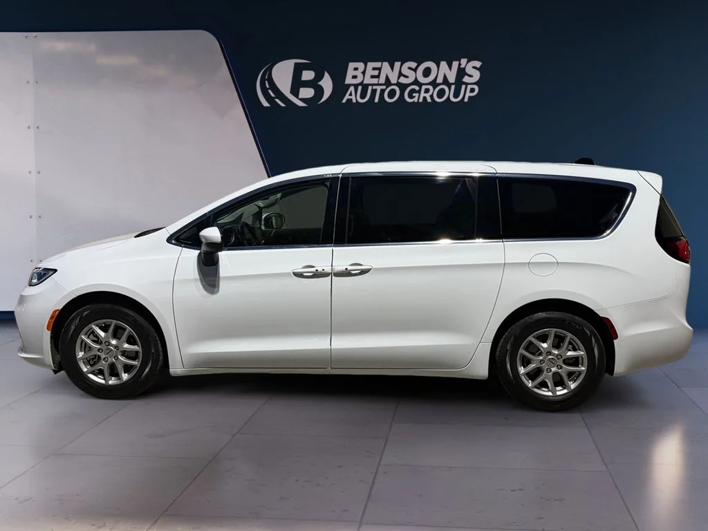 Used 2023 White Chrysler Touring L image 2