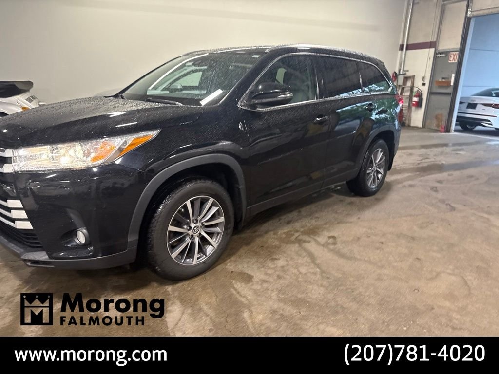 Used 2019 Black Toyota XLE image 14