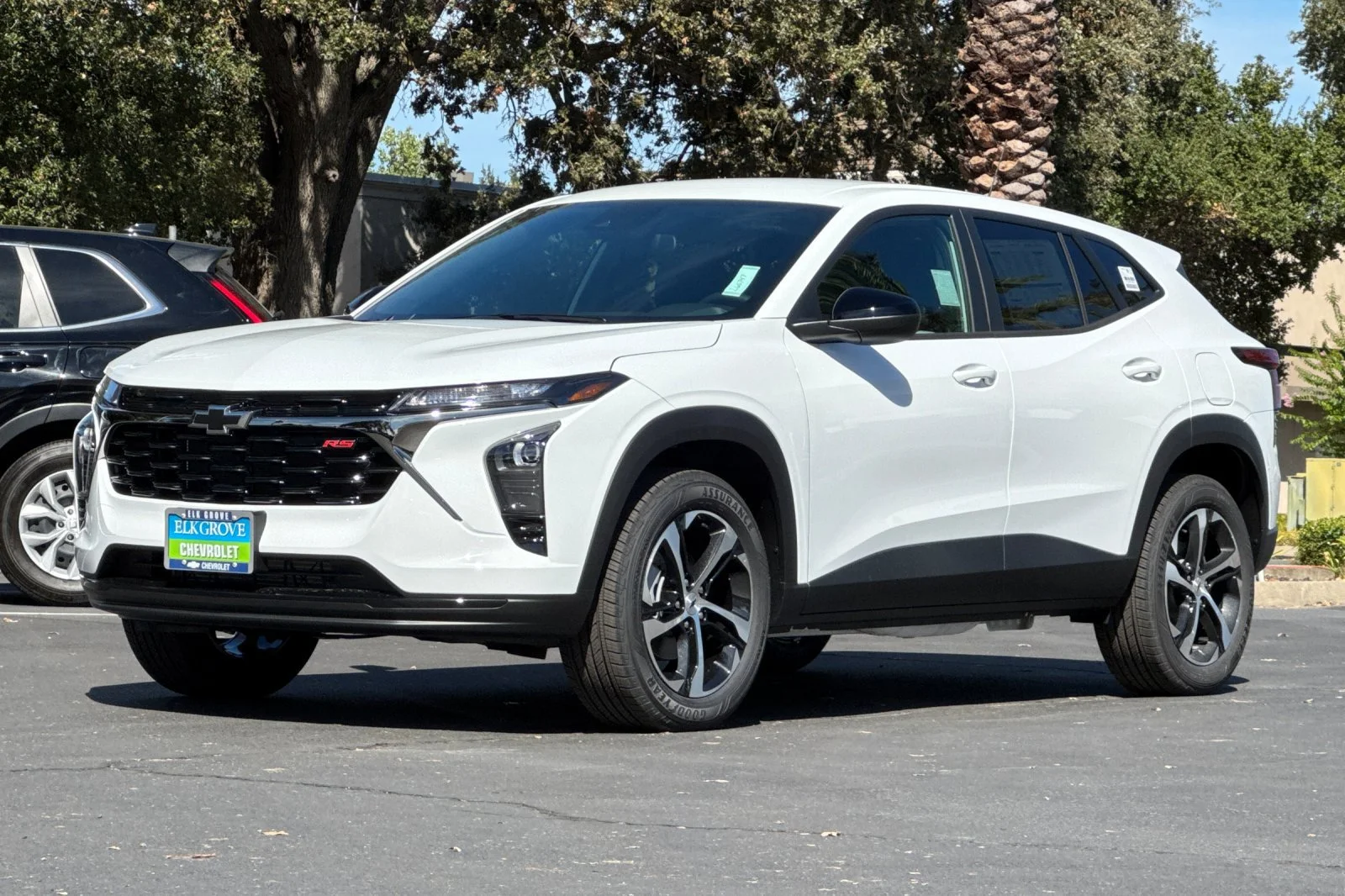 New 2026 Summit White Chevrolet 1RS image 7