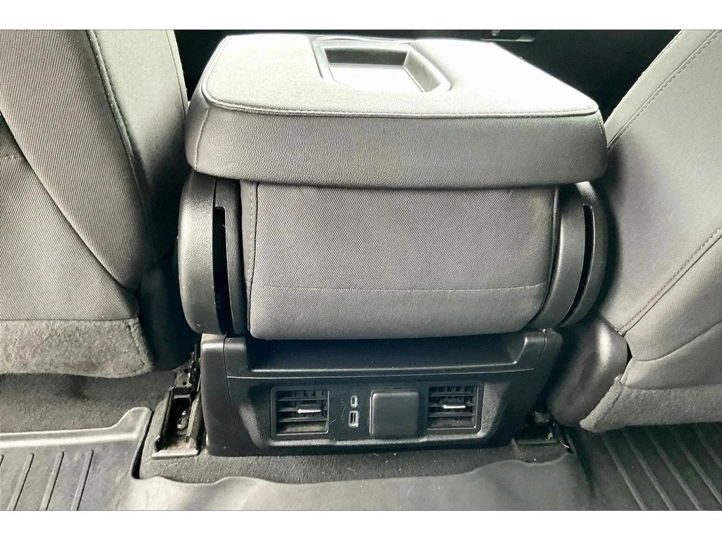 Used 2024 Summit White Chevrolet LT image 22