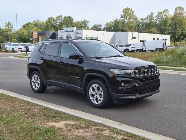 Used 2025 Black Jeep Latitude image 7