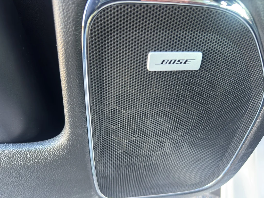 Used 2019 WHITE Chevrolet LTZ image 22