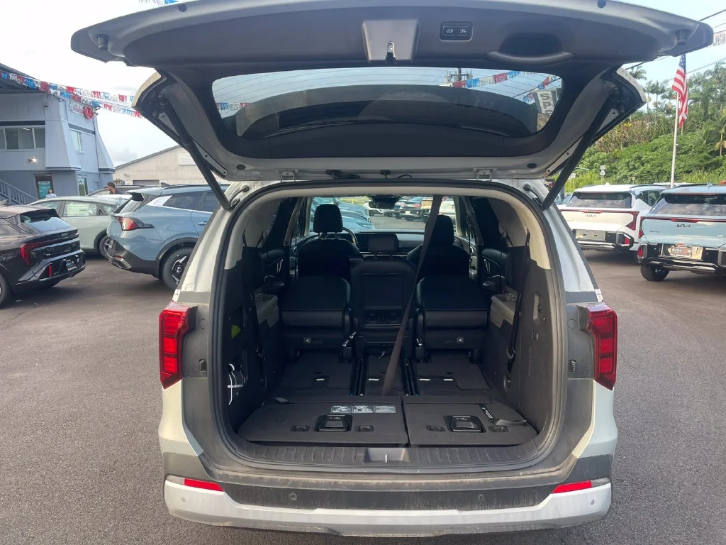 Used 2026 White Kia EX image 9
