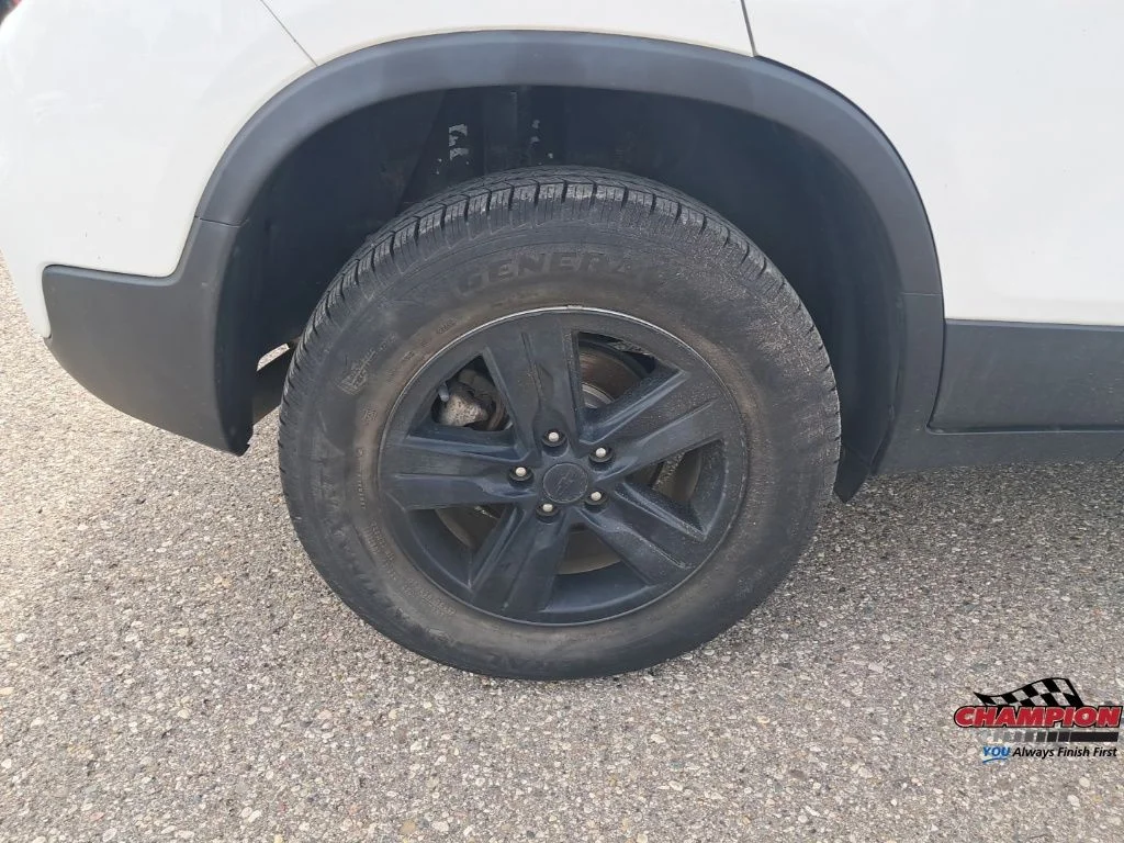 Used 2018 White Chevrolet LS image 33