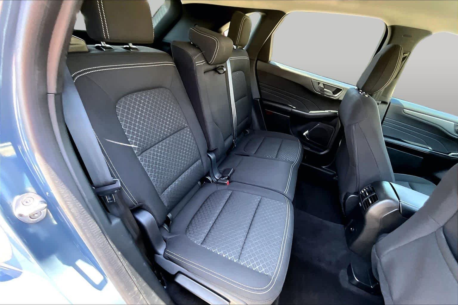 Used 2024 Vapor Blue Metallic Ford Active image 20