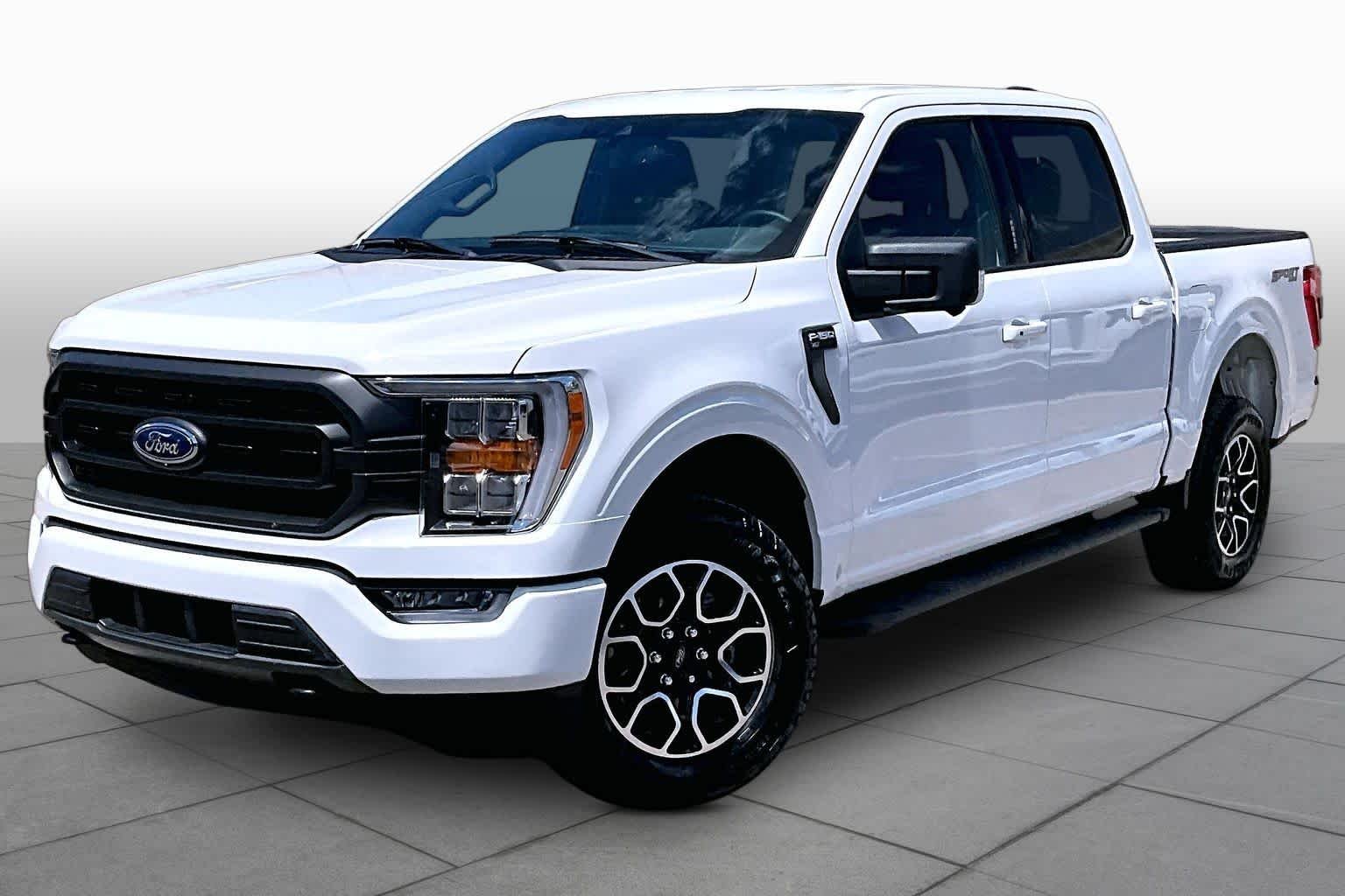Used 2023 Oxford White Ford XLT image 35