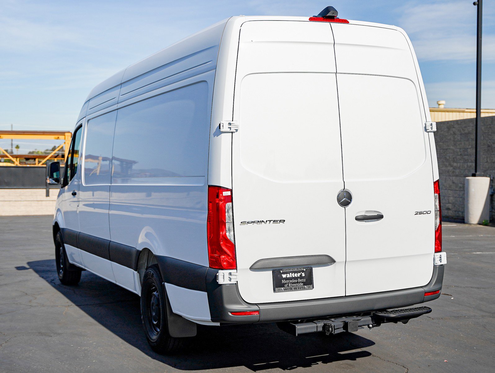 New 2026 Arctic+White Mercedes-Benz 2500 High Roof I4 Diesel 170 RWD image 4