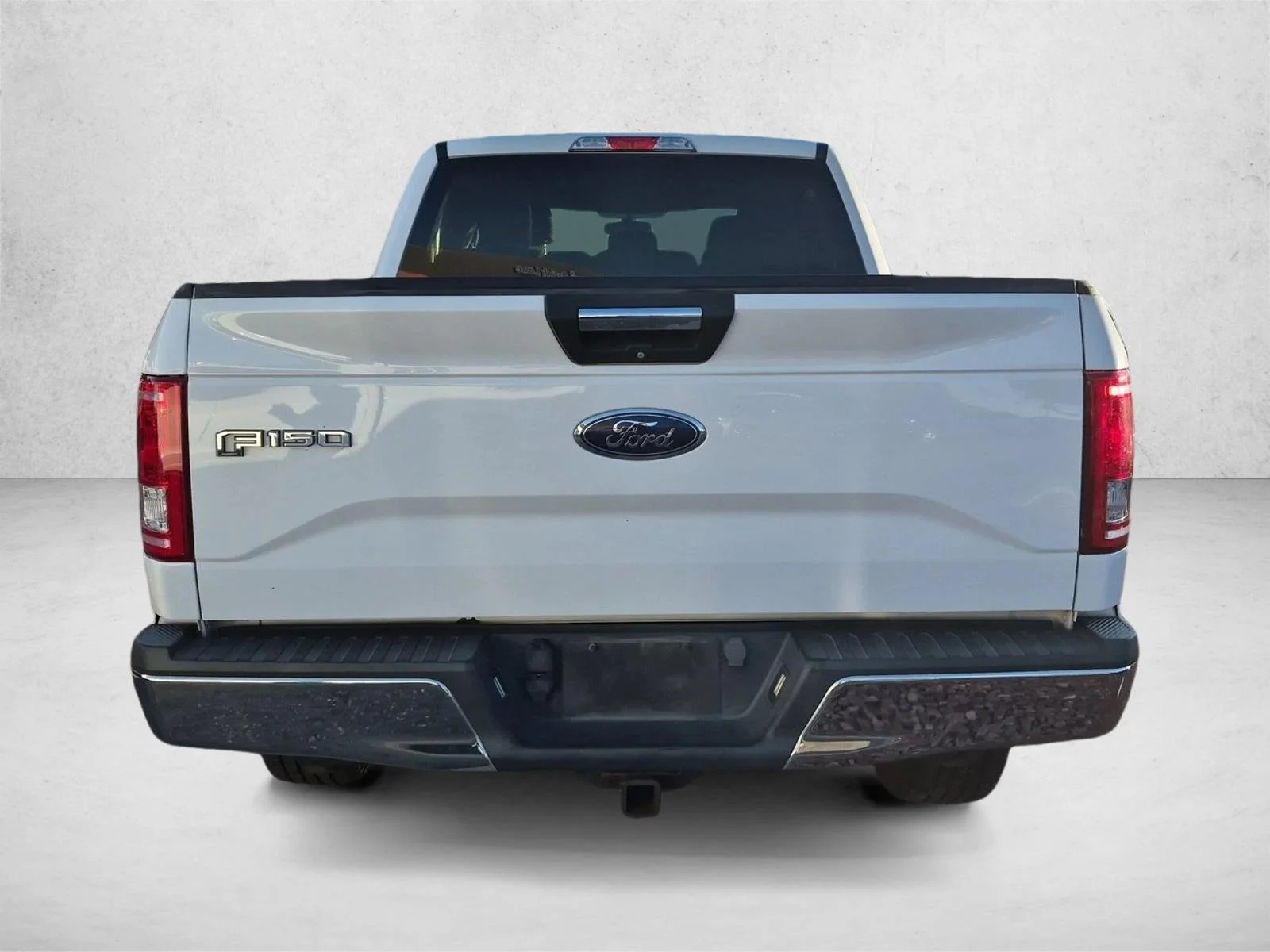 Used 2015 Oxford White Ford XLT image 6