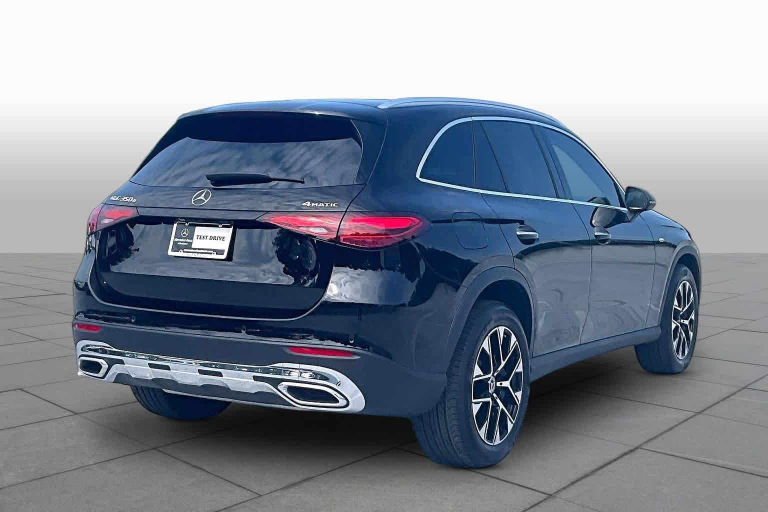 Used 2025 Obsidian Black Metallic Mercedes-Benz GLC 350e image 13