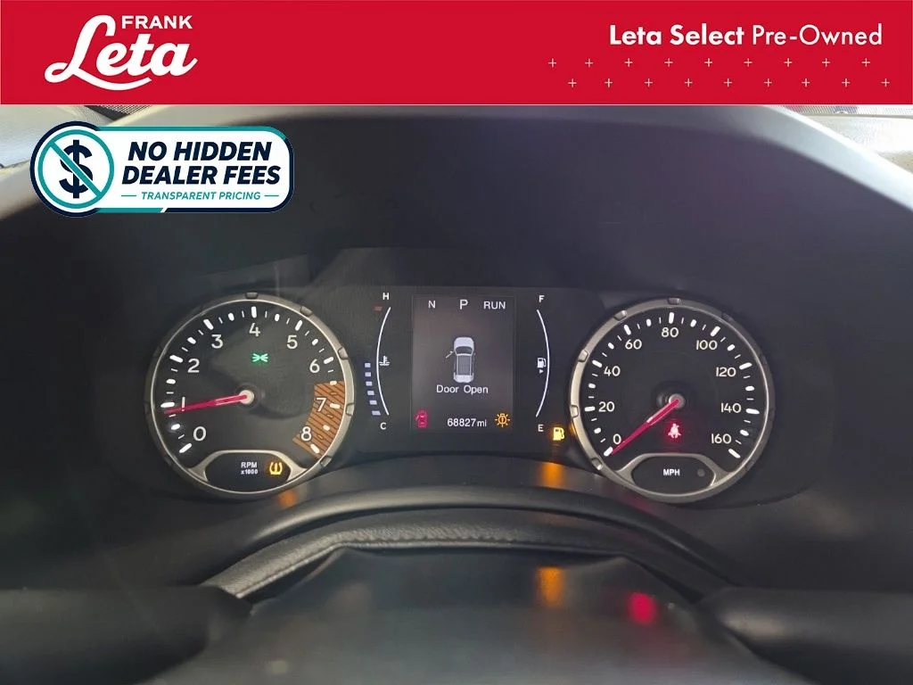 Used 2020 Teal Jeep Latitude image 15