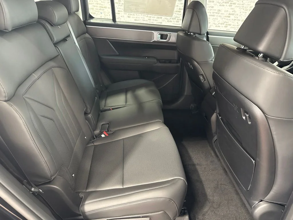 New 2026 Phantom Black Hyundai SEL image 11