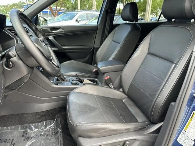 Used 2019 Blue Volkswagen 2.0T SEL R-Line image 11