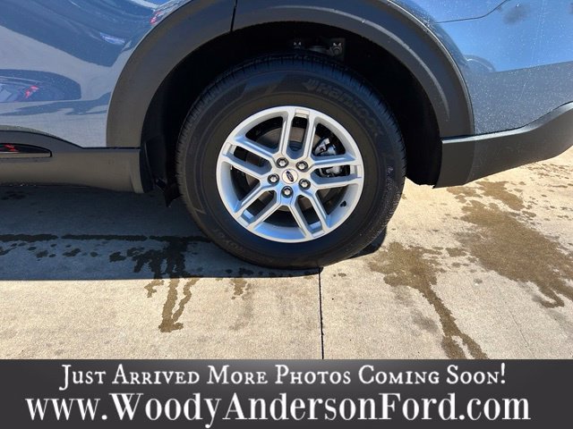 Used 2026 Vapor Blue Metallic Ford Active image 7