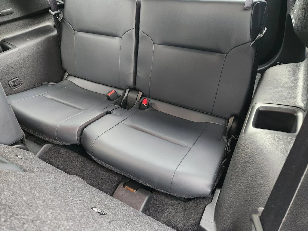 Used 2024  Mitsubishi SE Black Edition image 31