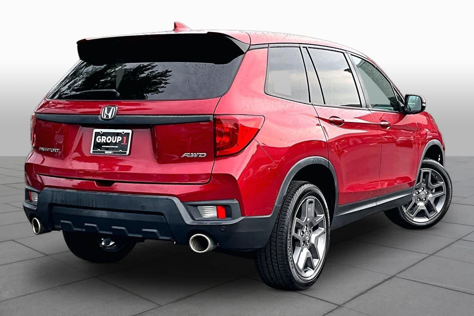 Used 2023 Radiant Red Metallic II Honda EX-L image 25